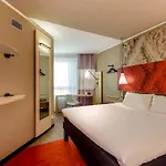 Ibis Centrum Hotel