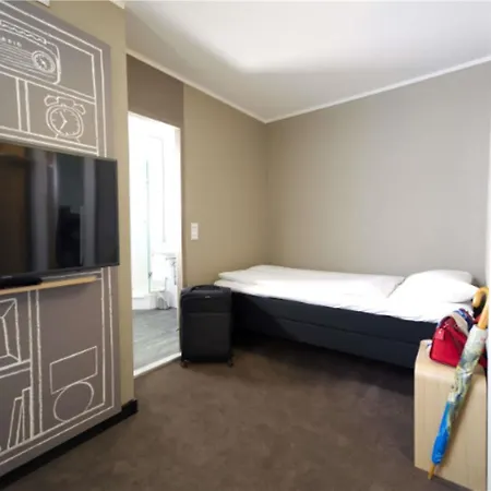 Ibis Centrum Hotel 3*