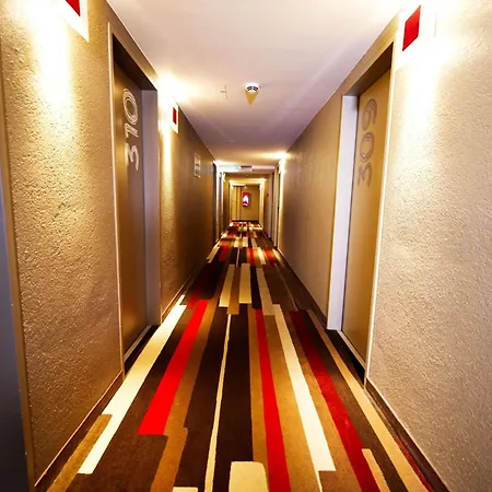 Ibis Centrum 3*