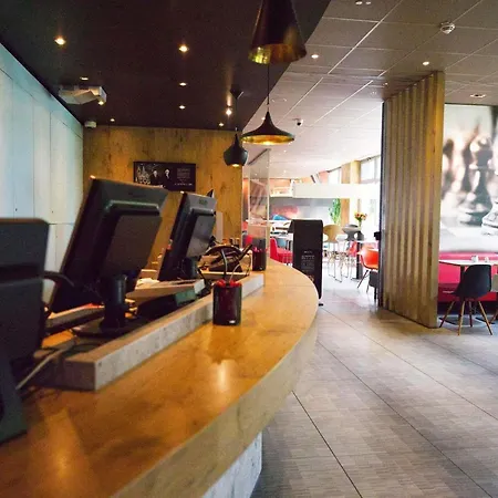 Ibis Centrum מלון