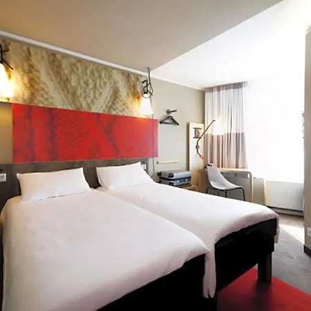 Ibis Centrum Hotel 3*