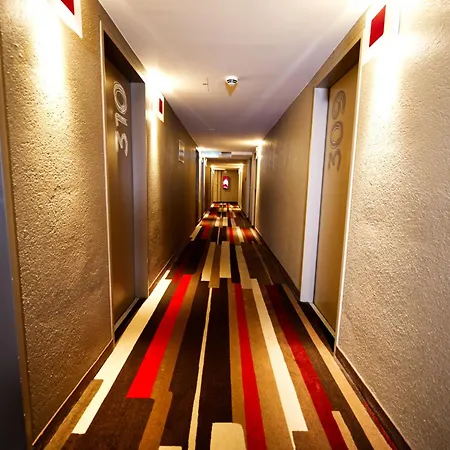 Hotel Ibis Centrum 3*