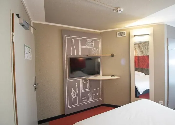 Ibis Centrum Hotell 3*