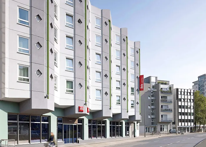 Ibis Centrum 3*
